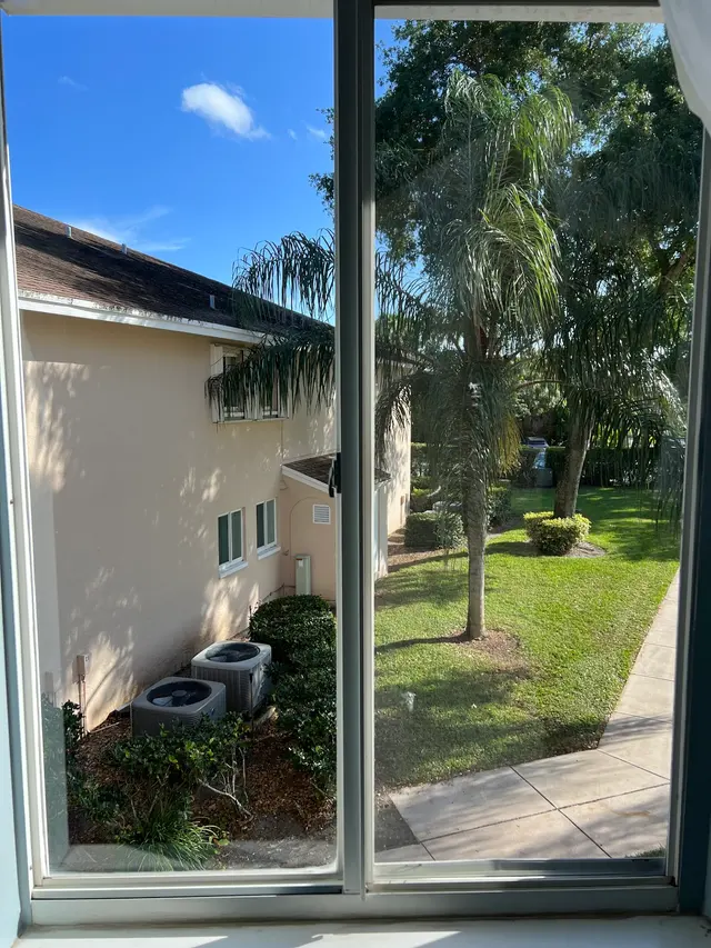 Giraffe Cleans - Window Cleaning — customer photo 12
