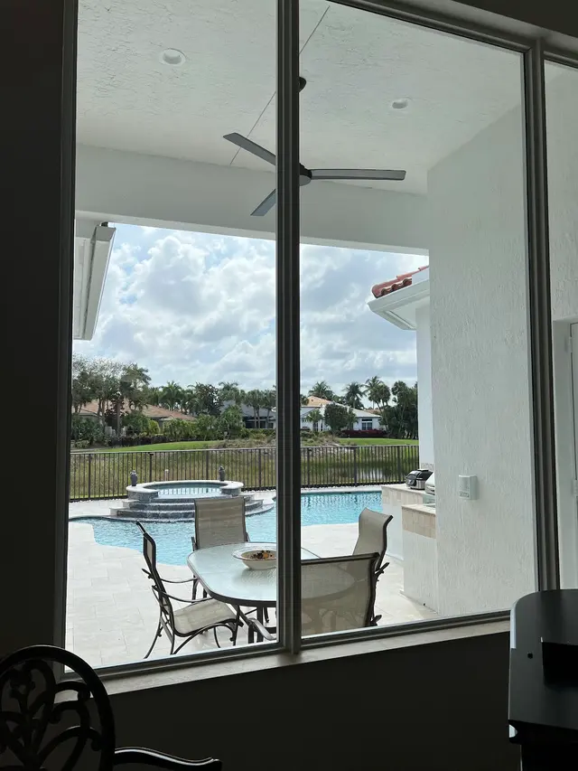 Giraffe Cleans - Window Cleaning — customer photo 10
