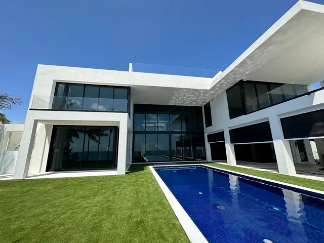 Island window cleaning of Boca Raton — photo from the business 4