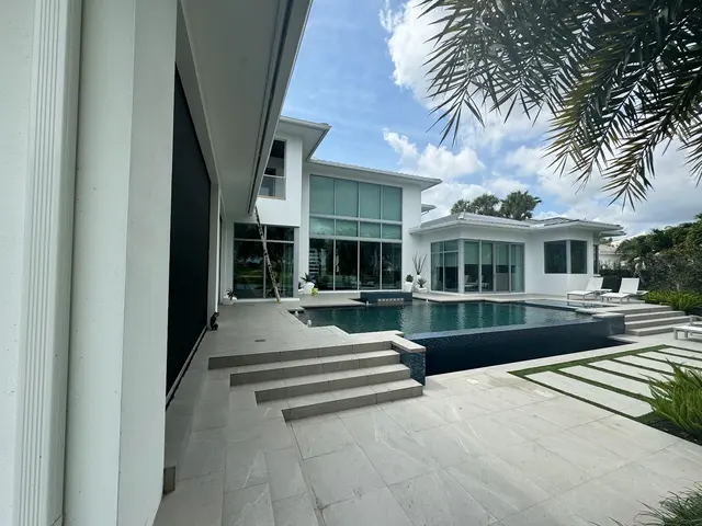 Island window cleaning of Boca Raton — photo from the business 8