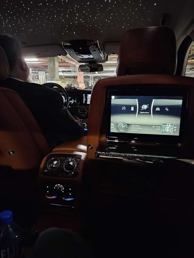 Met Limo of Boston — photo from the business 11