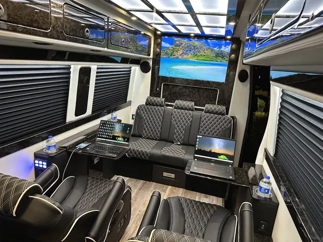 Met Limo of Boston — photo from the business 3