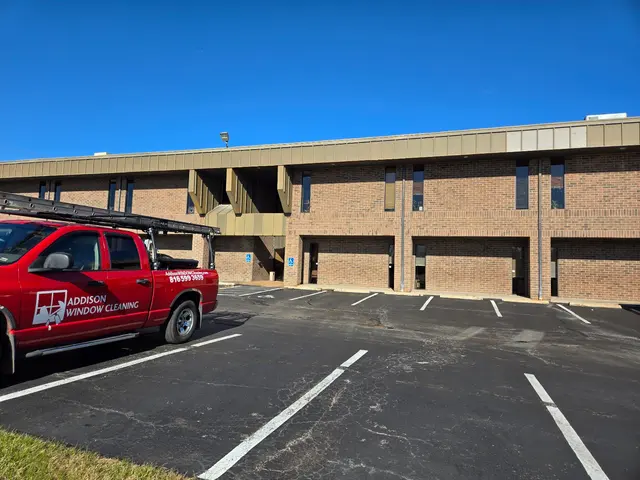 Addison Window Cleaning — photo from the business 9