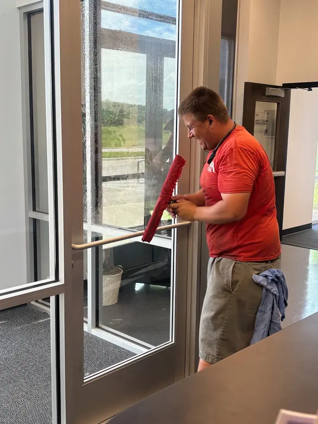 Fish Window Cleaning — photo from the business 11