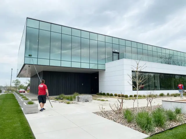 Fish Window Cleaning — photo from the business 10
