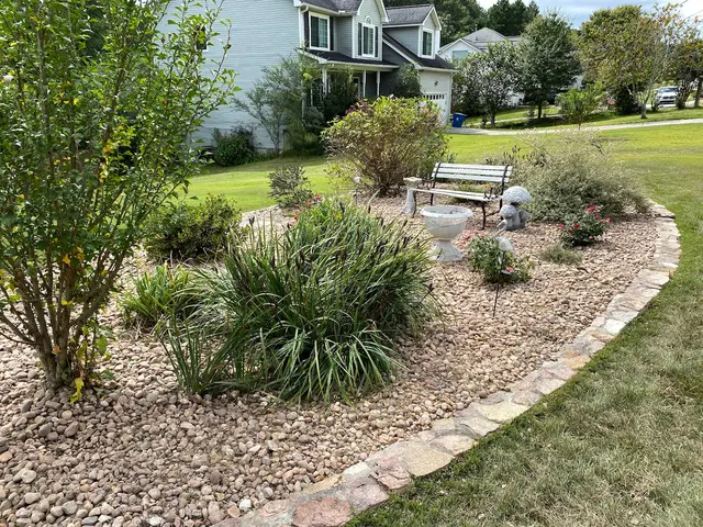 Stepping Stones Lawns and Landscaping — photo from the business 6