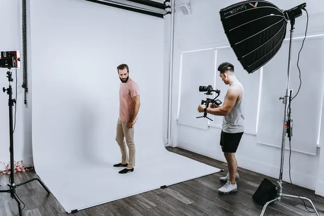 LYVISUALS — customer photo 1