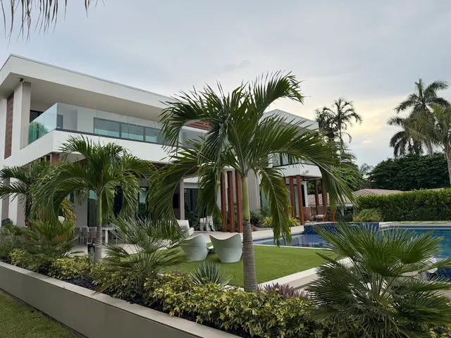 Customer photo of work by Dade Appraisals, from Henry Leace's review