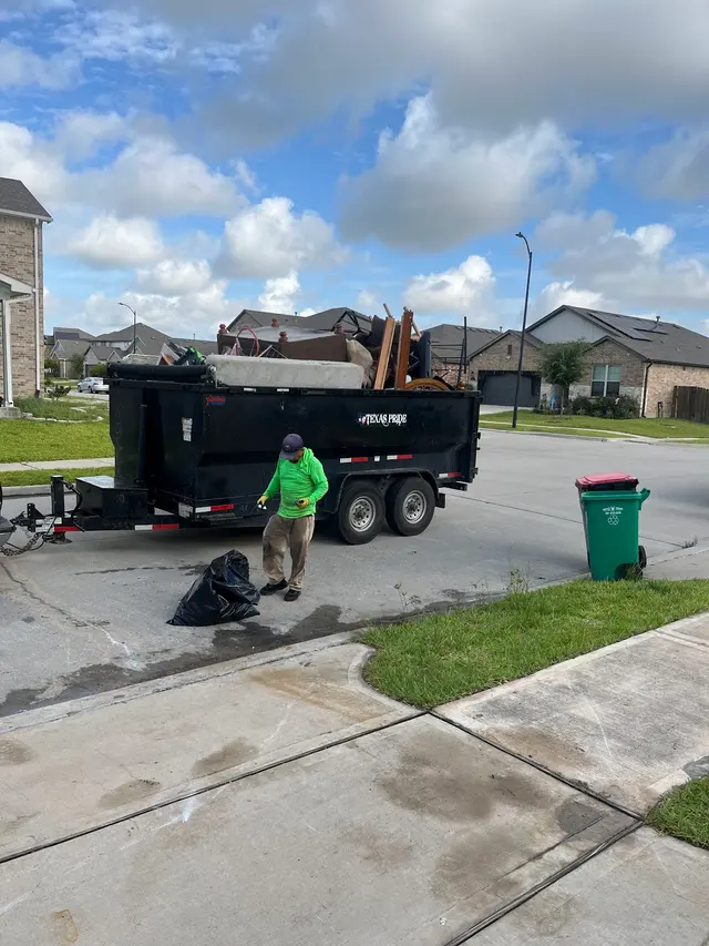 Katy Junk Pros — photo from the business 6