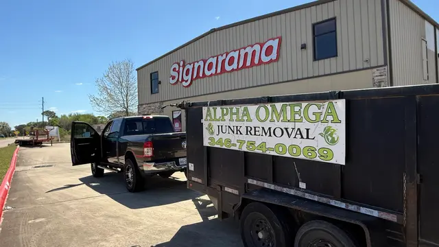 Alpha Omega Junk Removal — photo from the business 2