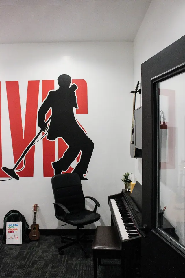 The Piano Place — photo from the business 6