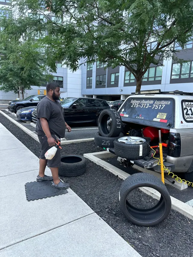 Goldmens Mobile Tire | Towing | Mobile Battery | Roadside Assistance — customer photo 8