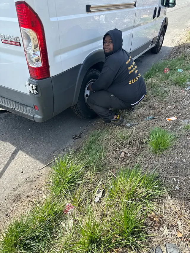 Goldmens Mobile Tire | Towing | Mobile Battery | Roadside Assistance — customer photo 5