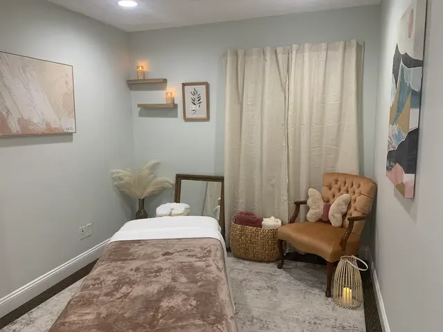 Morphose Massage and Healing Arts, LLC / Victoria Valiante, LMT — customer photo 4