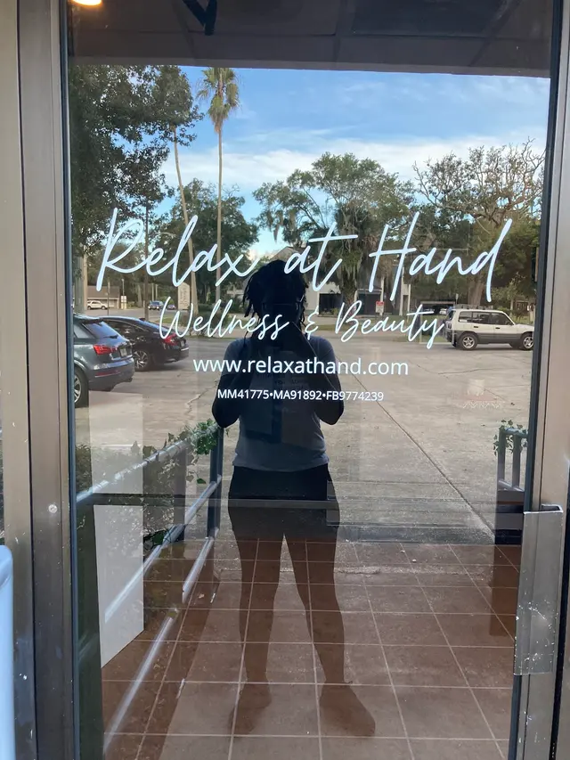 Relax at Hand — photo from the business 3