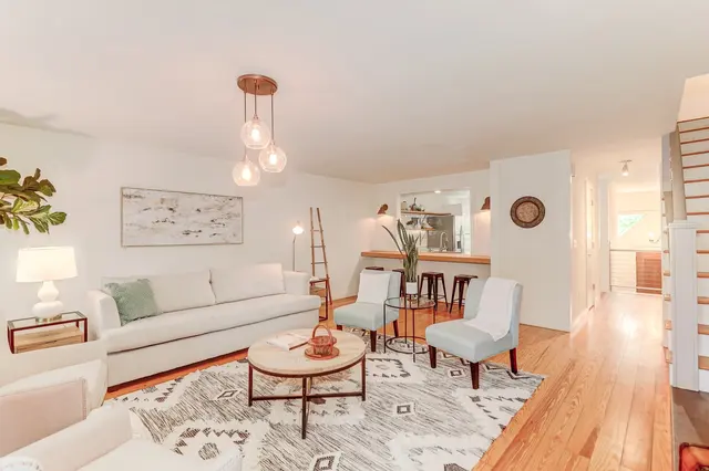 Lowcountry Staging Specialists — photo from the business 11