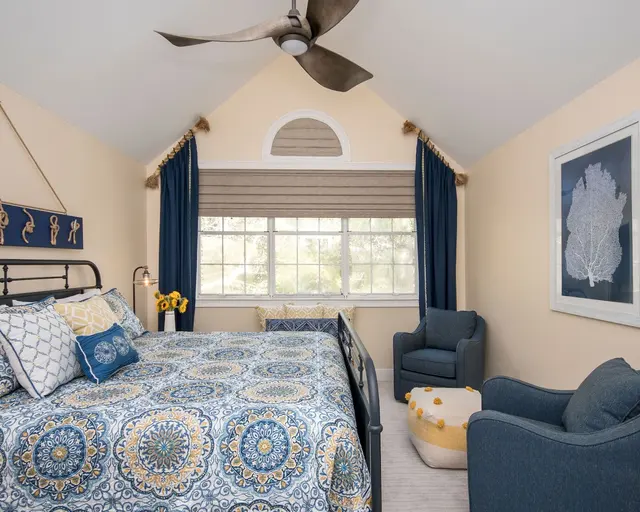Decorating Den Interiors - Joyce's Team — photo from the business 4
