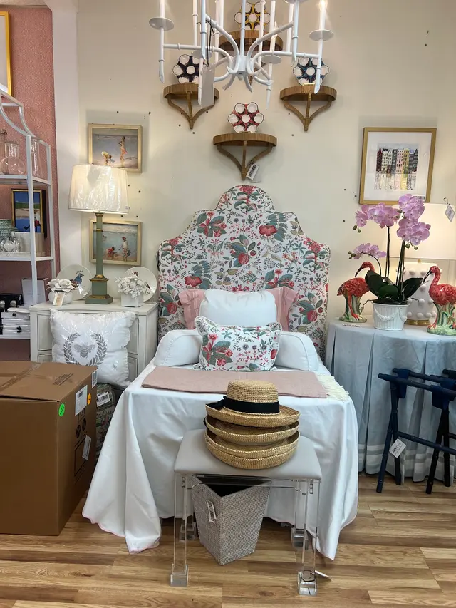 deGuise Interiors — photo from the business 8