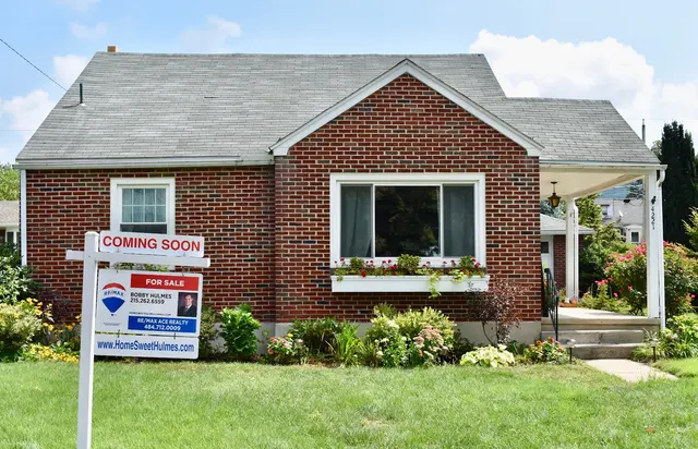 TOP RATED / AWARD WINNING REALTOR - THE BOBBY HULMES TEAM - Iron Valley Real Estate of Berks — photo from the business 4