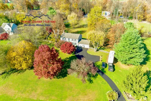 TOP RATED / AWARD WINNING REALTOR - THE BOBBY HULMES TEAM - Iron Valley Real Estate of Berks — photo from the business 6