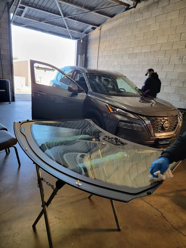 Cali Auto Glass — photo from the business 8