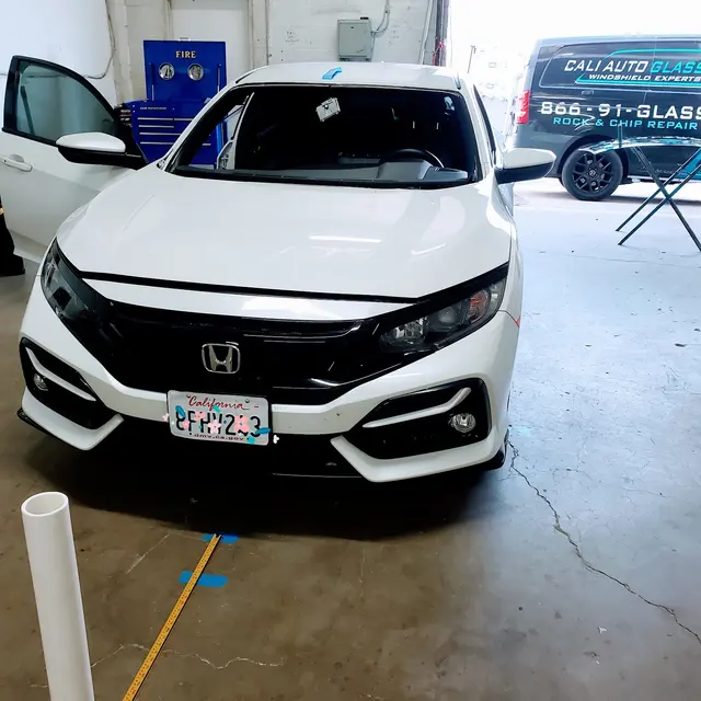 Cali Auto Glass — photo from the business 5