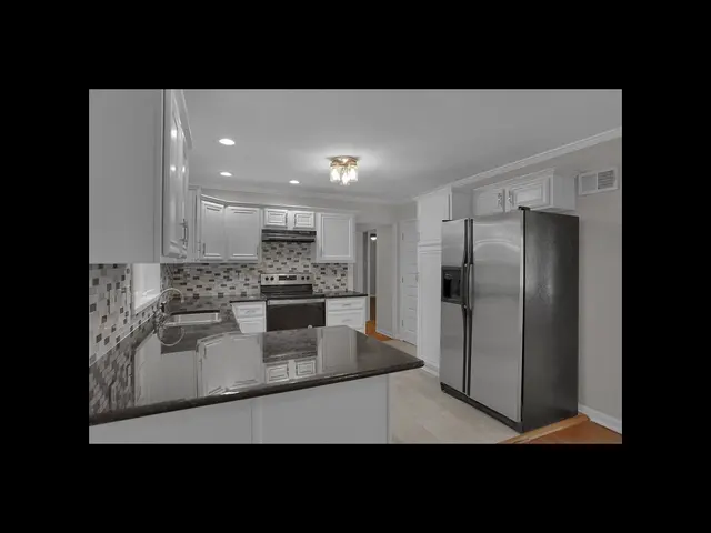 Spencer Buys Houses — photo from the business 11