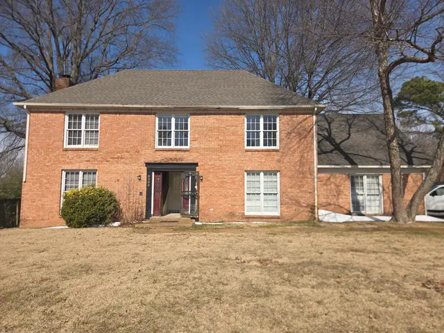 Spencer Buys Houses — photo from the business 6