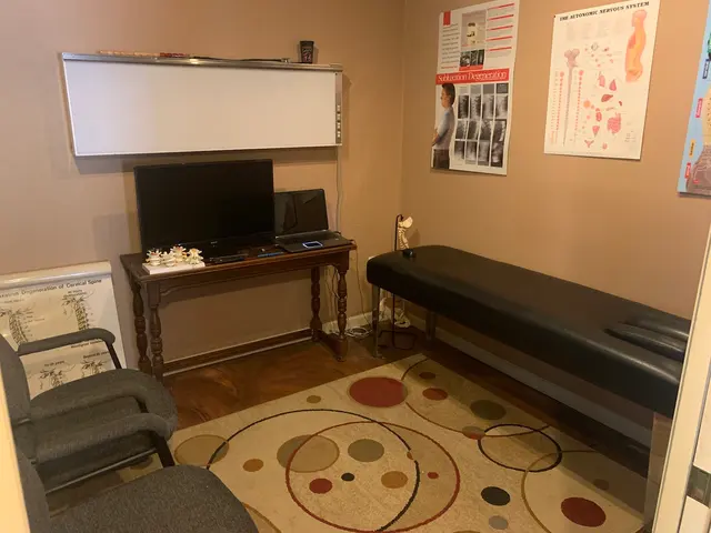 Zahn Chiropractic Clinic — photo from the business 3