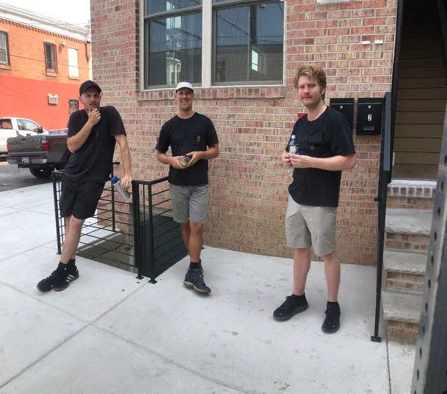 Pineapple Movers — photo from the business 10