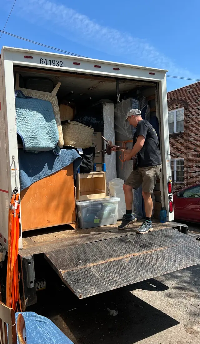 Pineapple Movers — customer photo 5