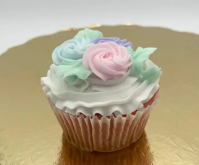 Greggerson's Cake Cottage — photo from the business 11