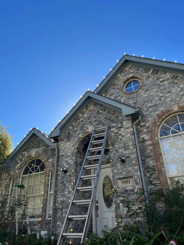 Illumigreat Christmas Light Installers — photo from the business 9