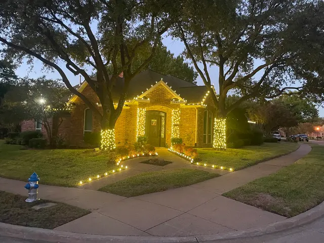 Rooftop Holiday Lighting — photo from the business 11