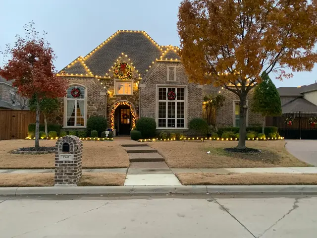 The Christmas Lights Experts — photo from the business 10