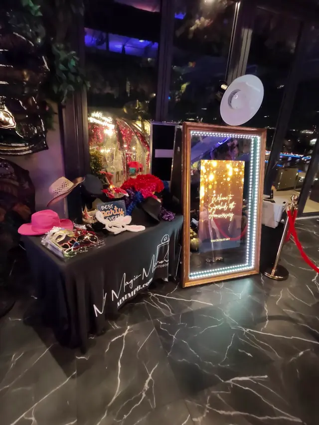 My Magic Mirror Photo Booth — photo from the business 6