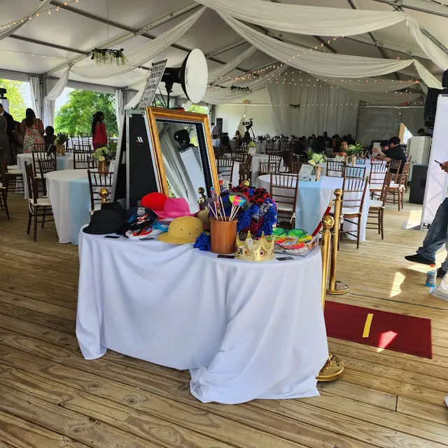 My Magic Mirror Photo Booth — photo from the business 12