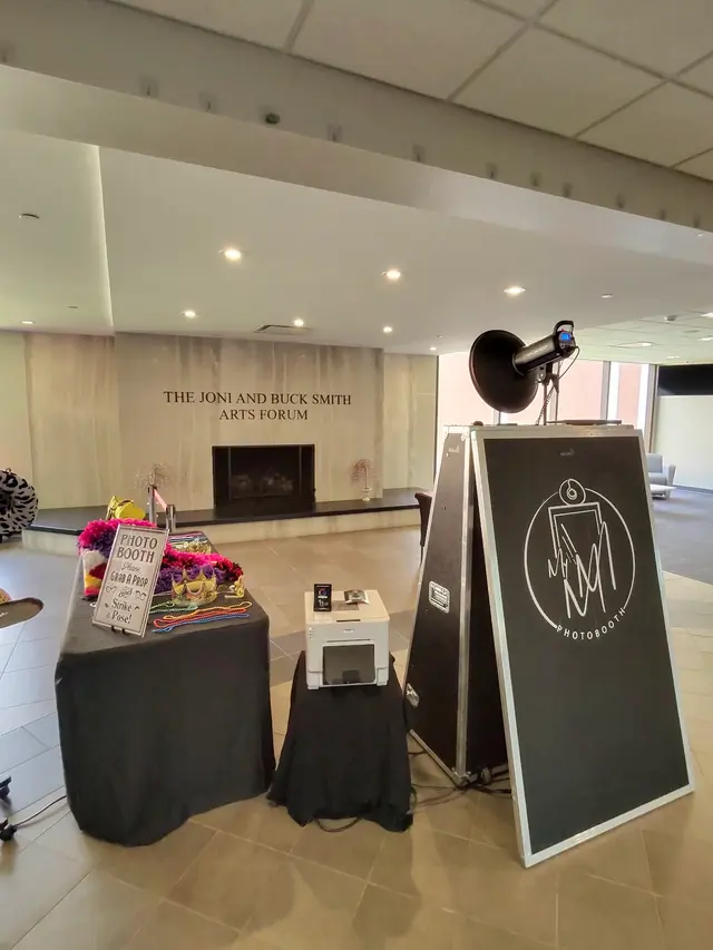 My Magic Mirror Photo Booth — photo from the business 2