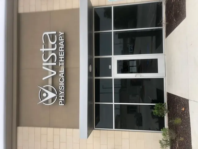 Vista Physical Therapy - Fort Worth, Sycamore School Rd. — customer photo 11