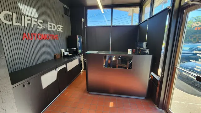 Cliffs Edge Automotive — photo from the business 7