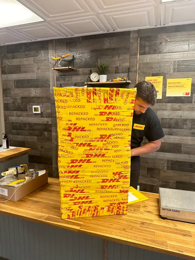 DHL Express Service Point Federal Way — customer photo 2