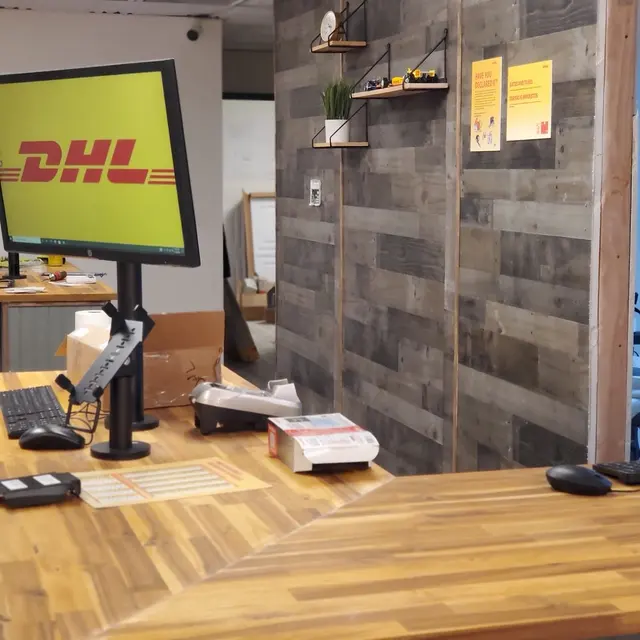 DHL Express Service Point Federal Way — photo from the business 3