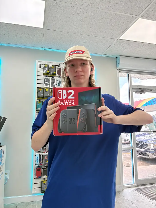 Mr Phone Pro Lakeland | Samsung, iPad , Cell Phone & iPhone Repair | Computer, Game Console, Xbox & Ps5 Repair — customer photo 8