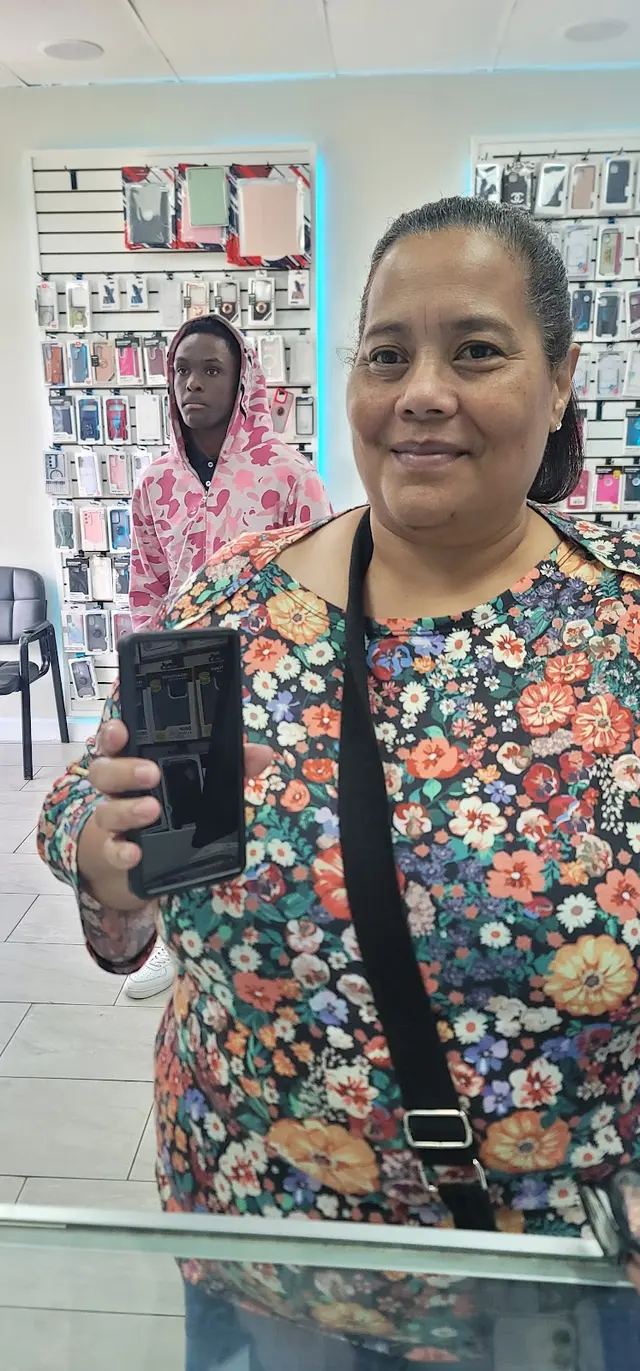 Mr Phone Pro Lakeland | Samsung, iPad , Cell Phone & iPhone Repair | Computer, Game Console, Xbox & Ps5 Repair — customer photo 10