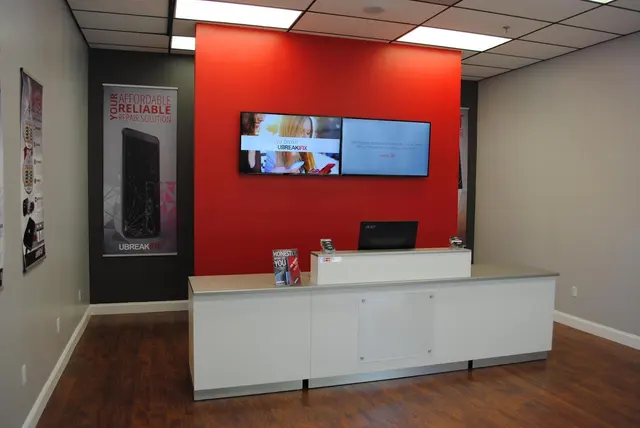 uBreakiFix - Phone and Computer Repair — photo from the business 5