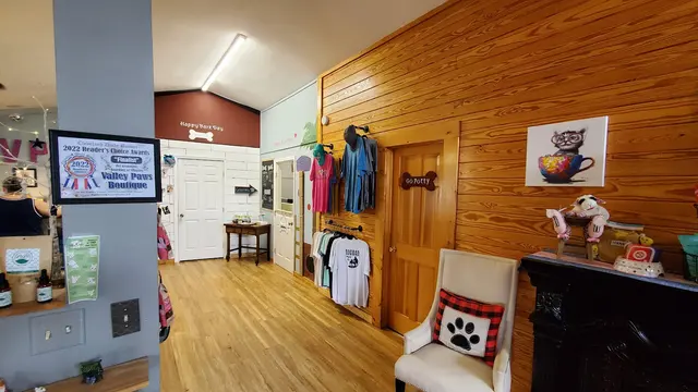 Valley Paws Boutique — customer photo 2