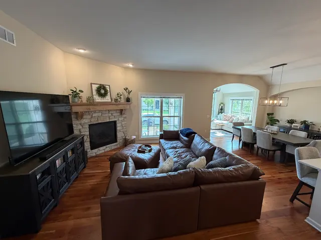 JB's Furniture — customer photo 10