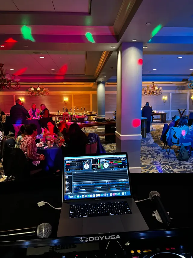 DJ Darion — photo from the business 7