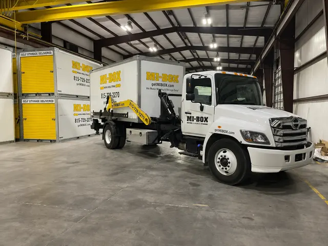 MI-BOX Moving & Mobile Storage of Chicagoland — photo from the business 1