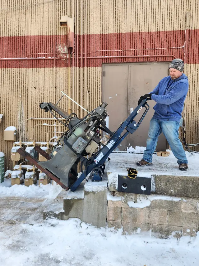 Blue Line Moving — photo from the business 8